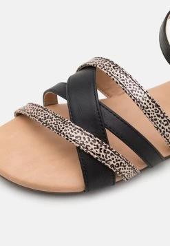 Friboo Sandalen - Black 13 Friboo Sandalen - Black -Friboo-Mode 0fd36b6434e24dd0beca0e398e89fcb3