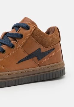 Friboo Sneakers Laag - Cognac -Friboo-Mode 20afb5dee7a144bbafa4da6f4730be3e