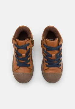 Friboo Sneakers Laag - Cognac -Friboo-Mode 4973ed016cc44008a1b674c32feb947f