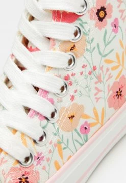 Friboo Trainers - Sneakers Hoog - Off-White -Friboo-Mode f297f8dde8a94b9cbff676f17fe79a3d